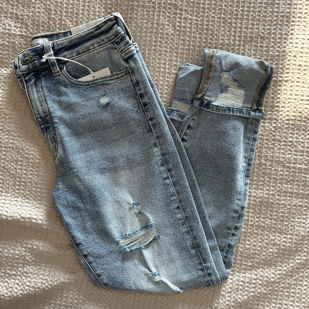 Stylish Blue Distressed Women's Jeans